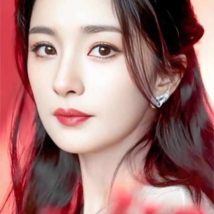 杨幂为啥没入围金鸡奖，原因很简单，不是她演技不行了，也不是她不够努力，而是她的优