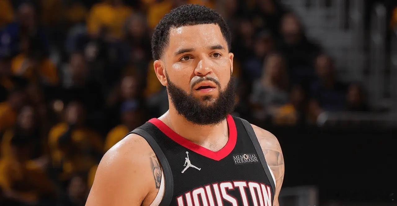 NBA情报局5月15日讯真别觉得火箭这是临时起意，这套拿捏球员的手法，早就玩得炉