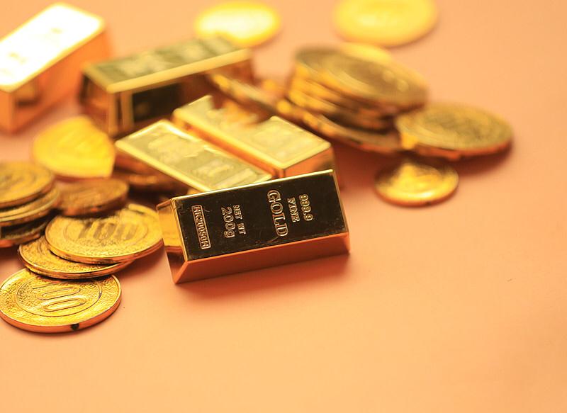 别被“黄金是避险资产”的说法完全忽悠住了，风险厌恶型投资者真的别脑子一热就all
