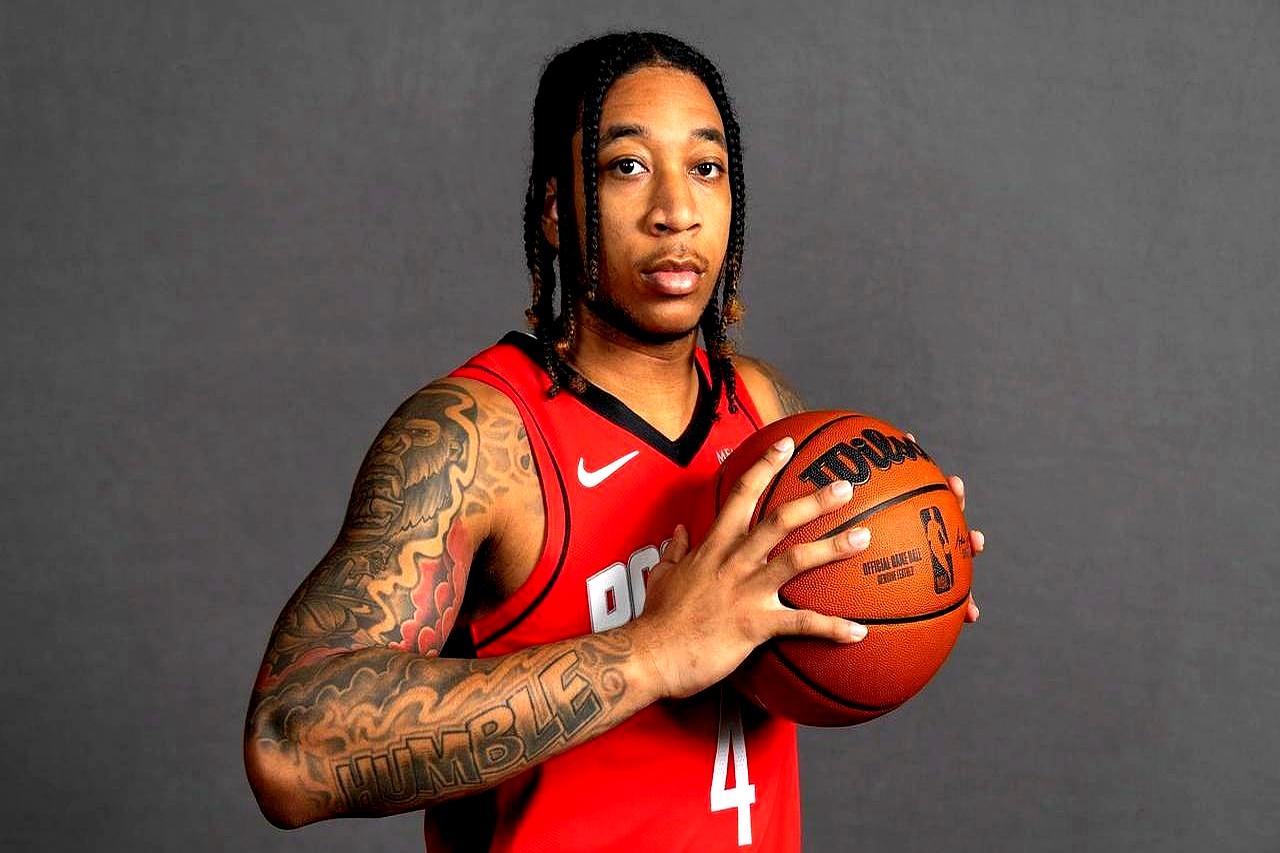 要么就成关键奇兵，要么就沦为反面教材！休斯顿火箭队这操作，真是让人捏把汗