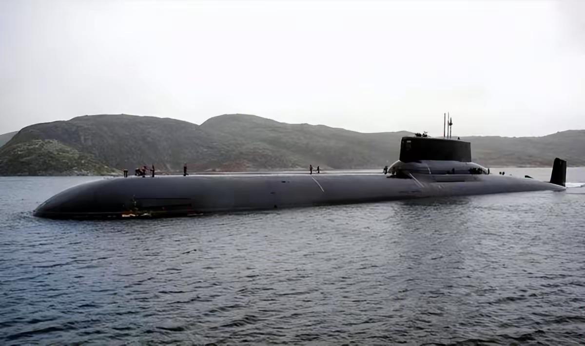 俄媒公布绝密照片中国核潜艇技术仍有差距：网上说俄军工吃老本不对，俄北风之神A级