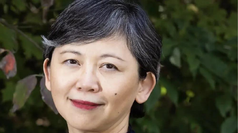 李翊云不但两个儿子接连自杀，保姆也死了。根据李翊云本人在《纽约客》文章《哭的能