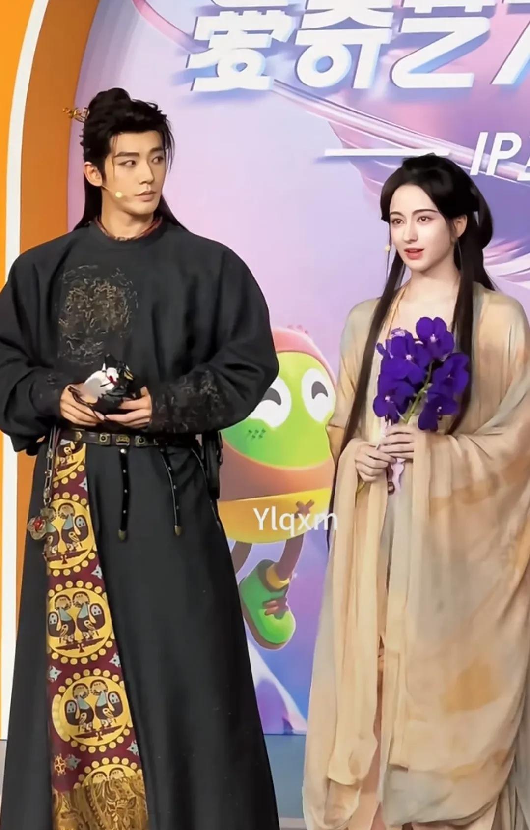 不是邓为演技什么时候这么好了！[爱心]这个邪魅一笑白切黑的镜头完全帅疯了啊，和