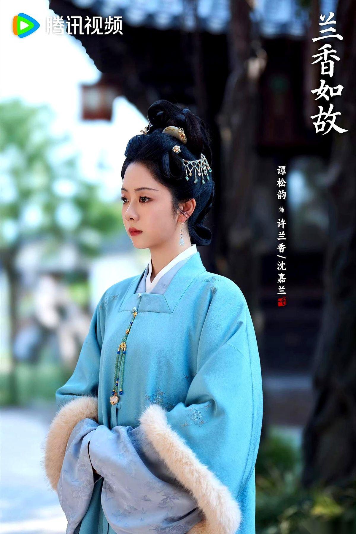 追《兰香如故》一直熬到第30集的进度条，看着屏幕里的画面，我实在没忍住，猛地灌了