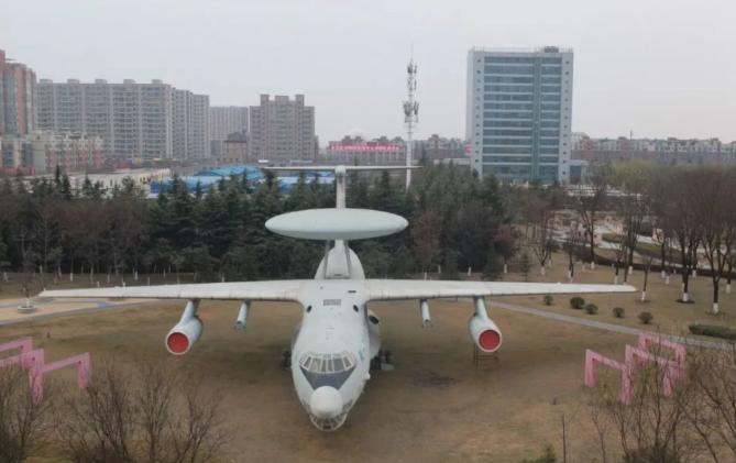我国新一代远程战略轰炸机要亮相了？10月8日，我国航空工业一飞院召开了一场动员大