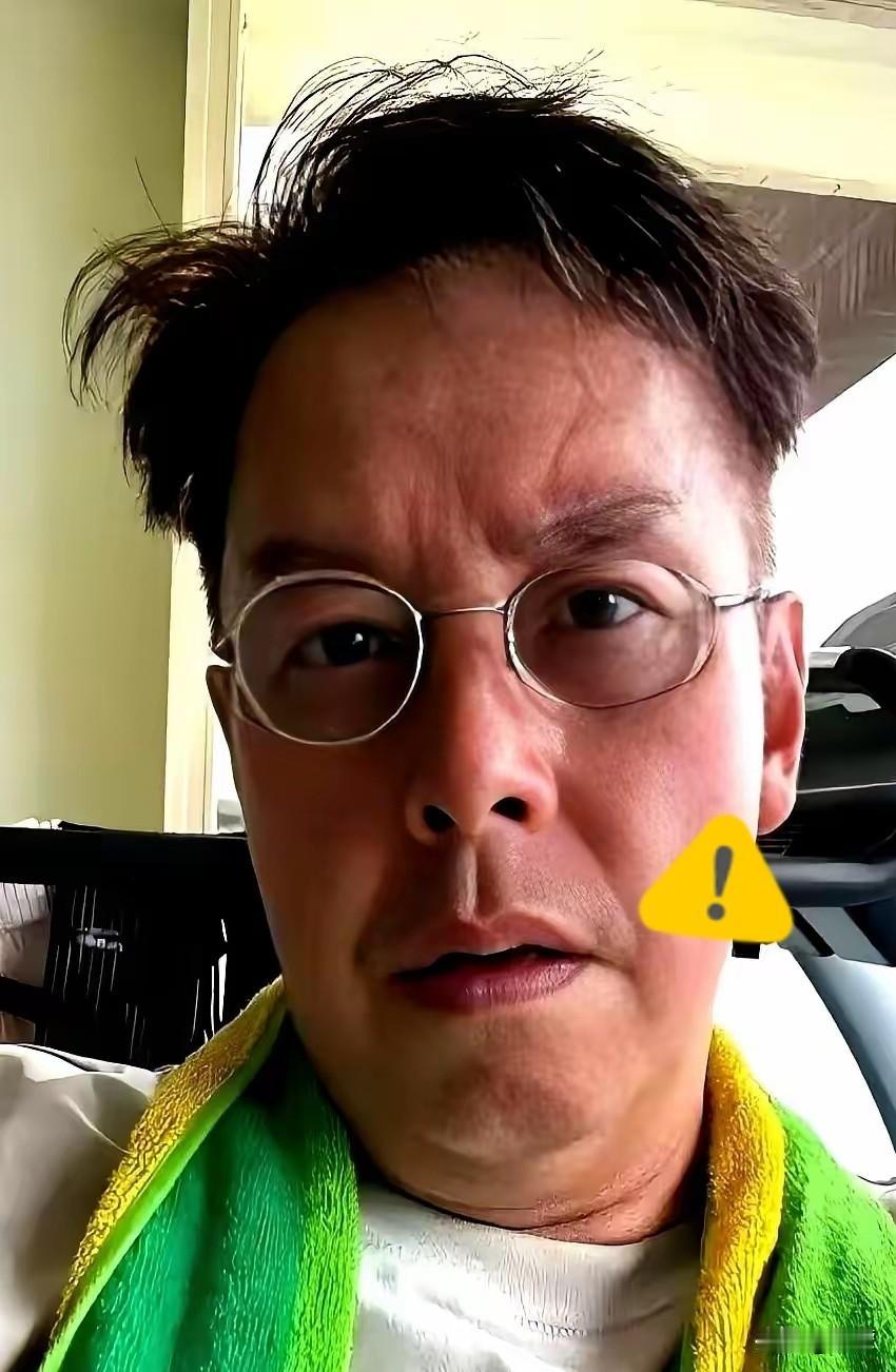 近期香港红馆的一场巡演，直接刷新了大众对演唱会行业的认知，被网友调侃是实打实“