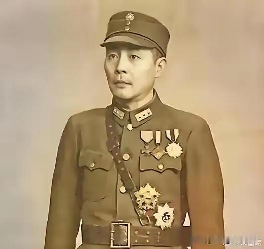 1938年国军上将钱大钧，黑着脸走进军统湖北站，当着众特务的面，一枪打死了副站长