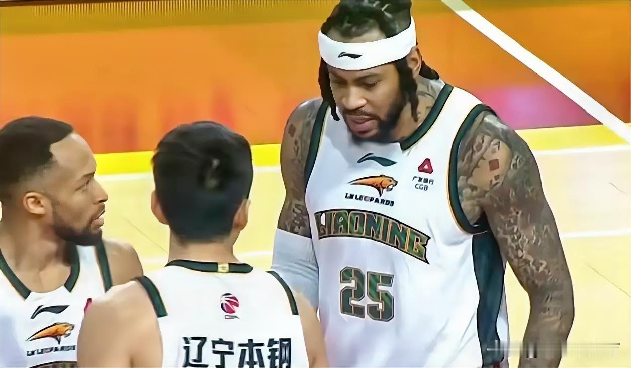 发现了吗？重新回归辽篮的莫兰德，并没有发挥出那么重要的作用，其实就是这三个原因。