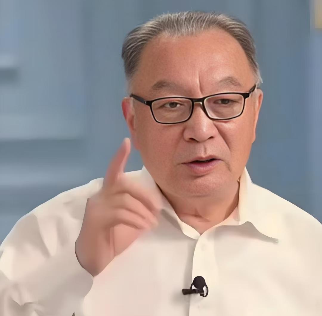 温铁军这番直白发言，直接把全球经济的窗户纸彻底捅破了！很多人一直天真以为，