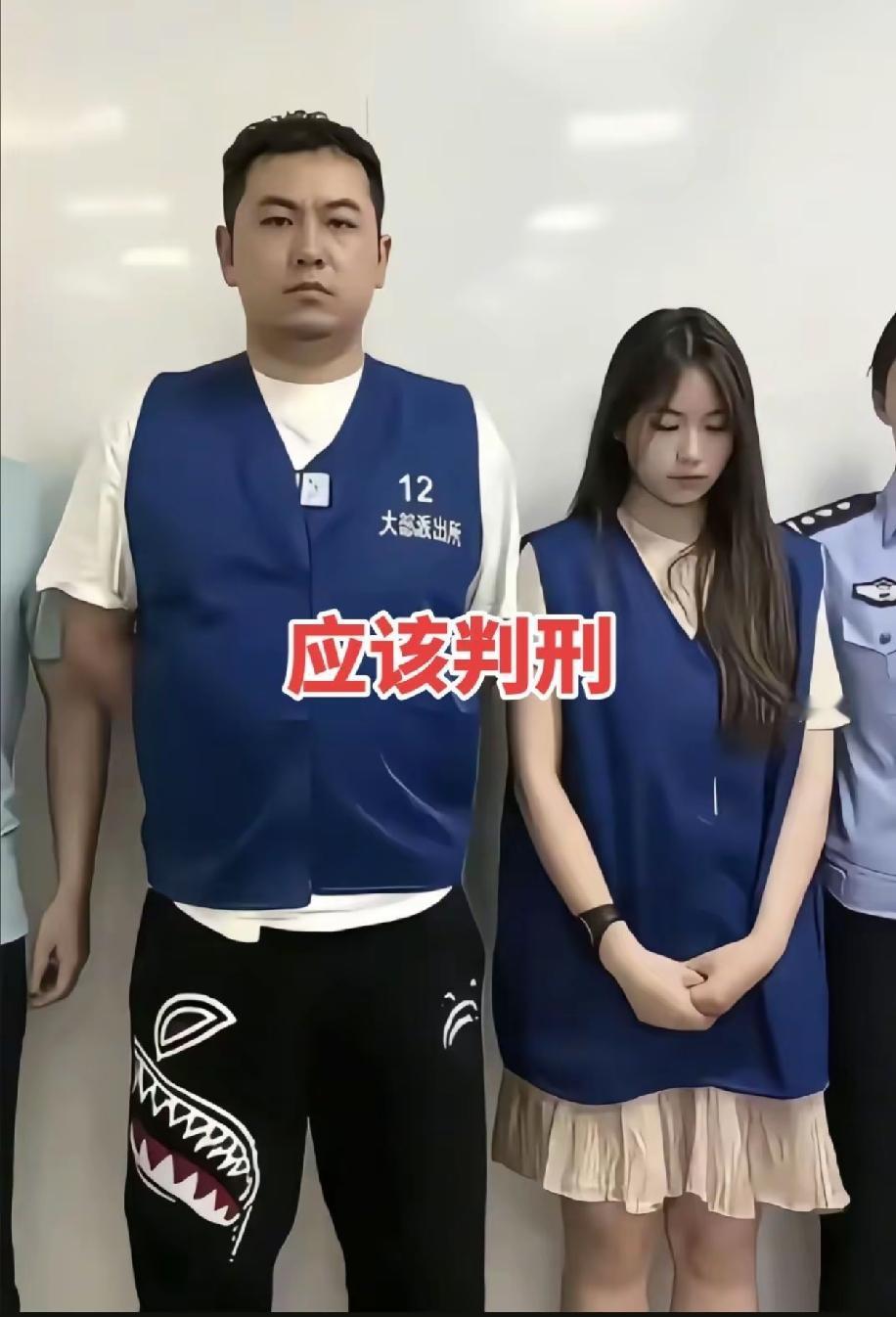 气焰全无，曾经的嚣张彻底消失。因口角拿西瓜猛砸摊主的当事人，拘留之后安静安分