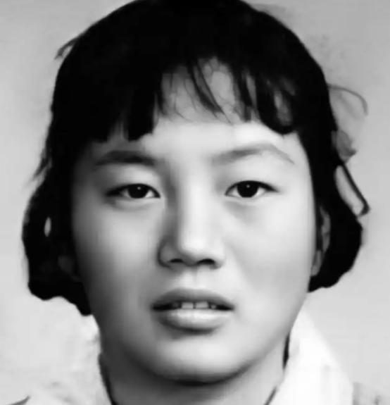 1969年，21岁的女知青廖晓东，为了响应号召，嫁给了一贫如洗的老光棍。新婚夜，