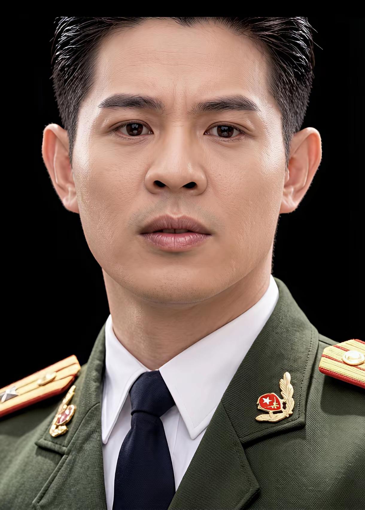 着军装，论英气，还得是李连杰，一脸正气