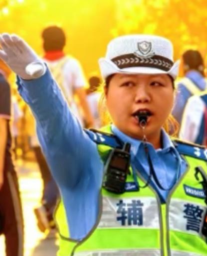 辅警有3张“底牌”能确保正常履职！1，‌法定身份与权限‌：辅警是法定的警务