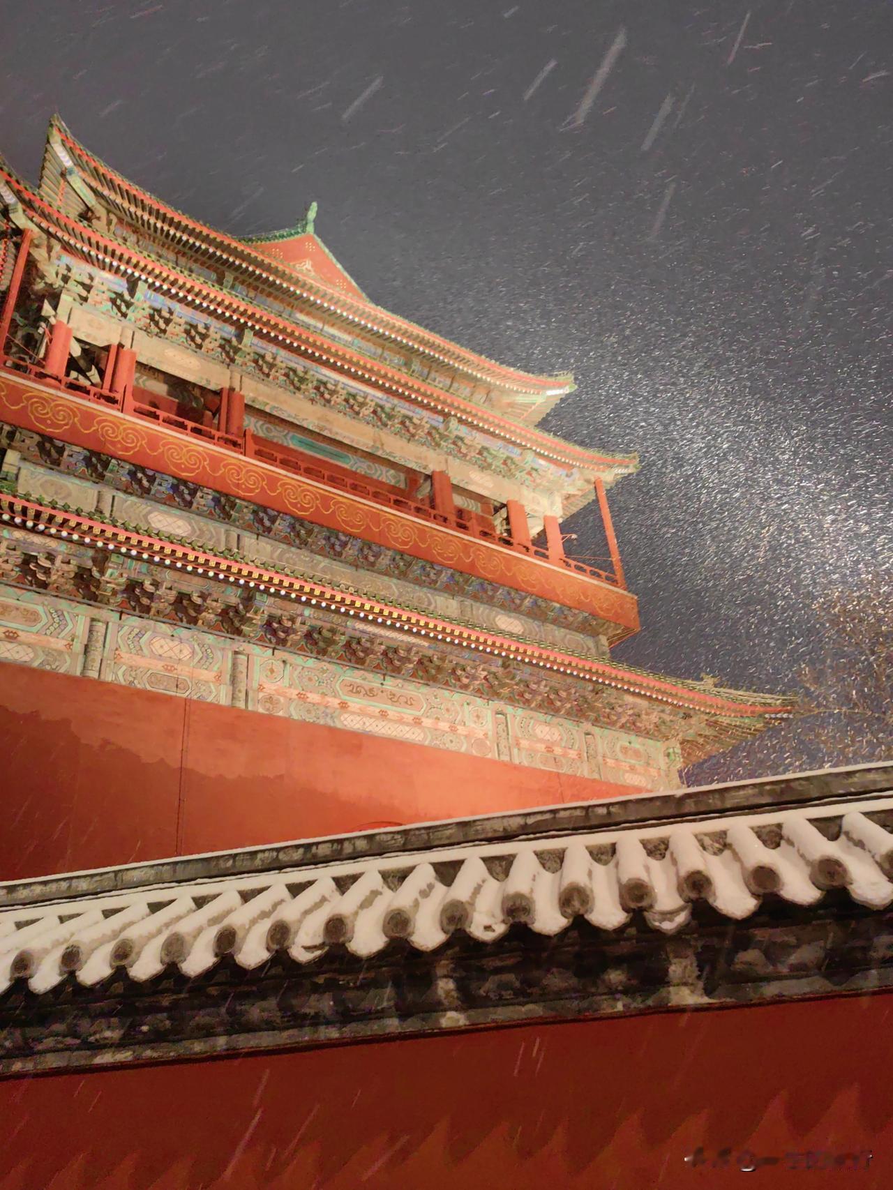 雪夜里的北京鼓楼太美了北京冬日风光冬日北京鼓楼观景明朝鼓楼北京鼓楼印象