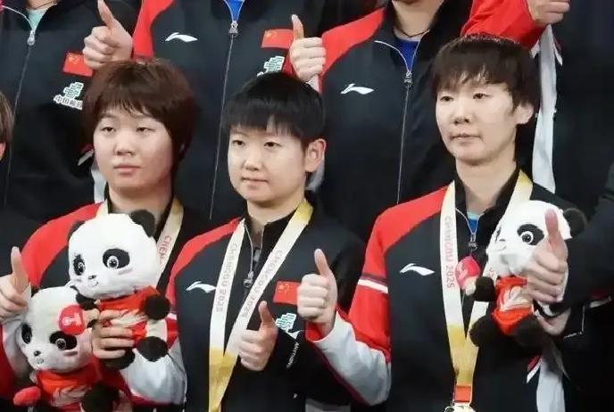 孙颖莎最强的武器，正在消失。不是正手，是她过去相对薄弱的反手。德国训练馆里