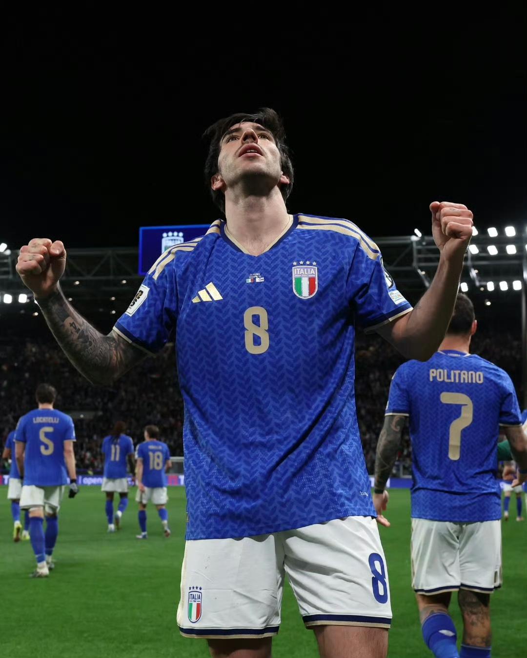 意大利2-0北爱尔兰！上半场哑火，下半场复苏，世界第13剑指重返世界杯舞台！