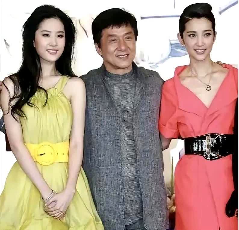 刘亦菲美在哪？还没有年轻时候的李冰冰漂亮，都说刘亦菲很漂亮，我并不觉得，