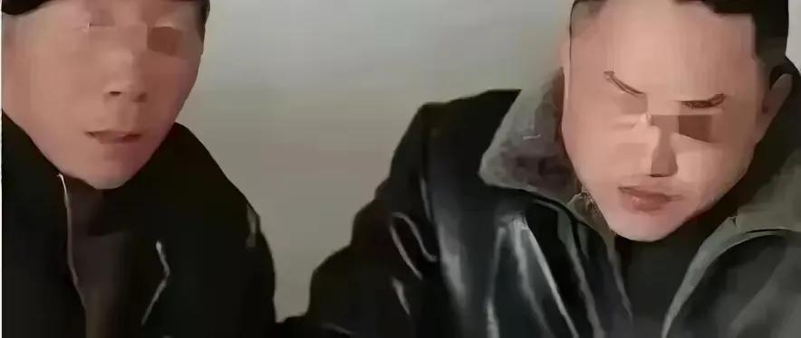 山东冬日的雪刚停，周六清晨寒意刺骨，窗户凝着薄霜。一名男子正收拾屋子，一阵急促的