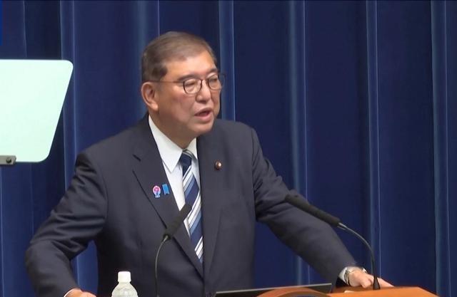 石破茂批评高市：日本历届政府从来都不敢这样说，你居然不知天高地厚！这背后可能有两