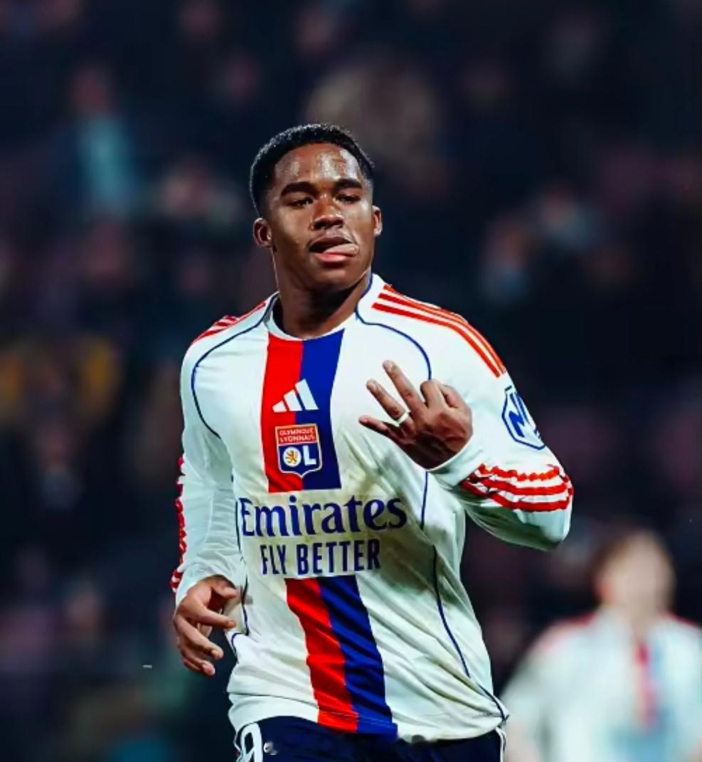 官方：恩德里克上轮联赛直红改判为第二张黄牌，仅停赛一场法甲纪律委员会公布裁定结果