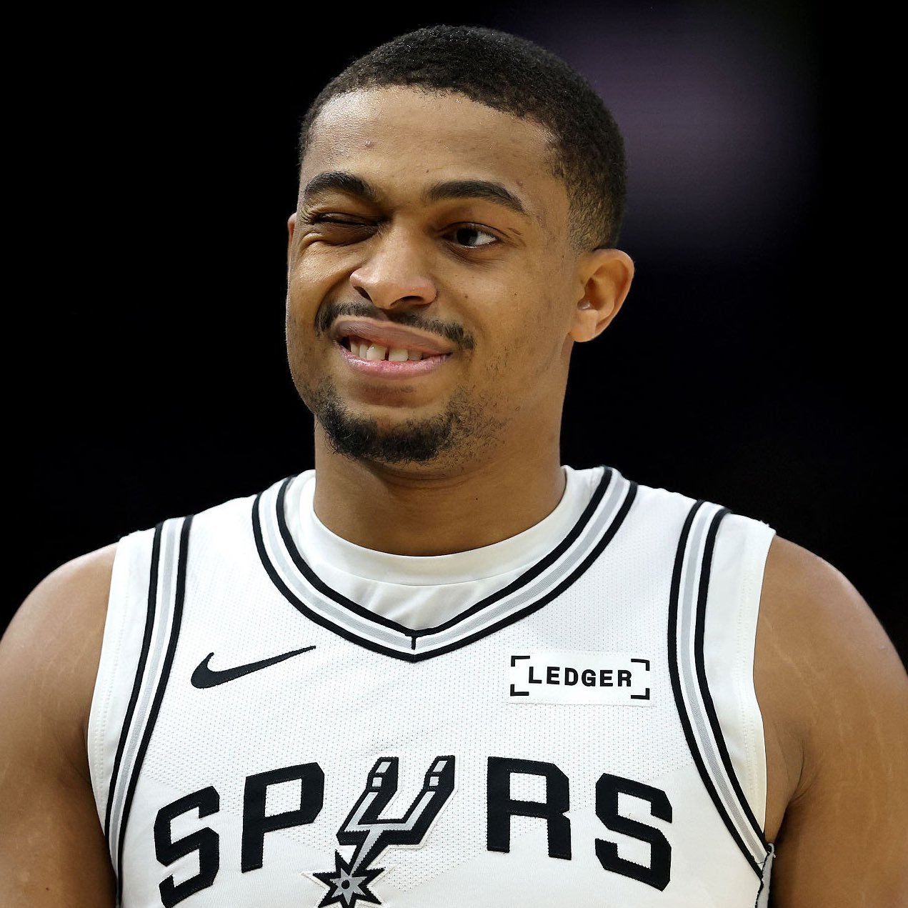 凯尔登·约翰逊目前是年度最佳第六人的热门人选：32%—凯尔登·约翰逊29%