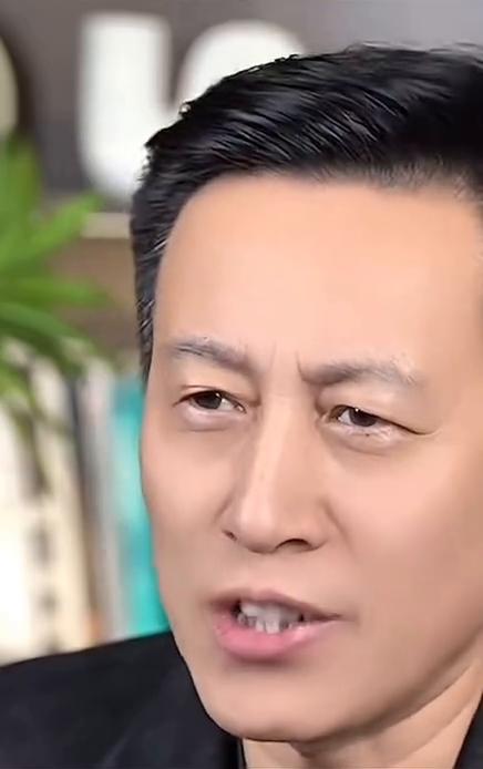 现在还生什么孩子上什么大学？以我看现在老百姓连怀孕的资格都没有。现在生产出的这些