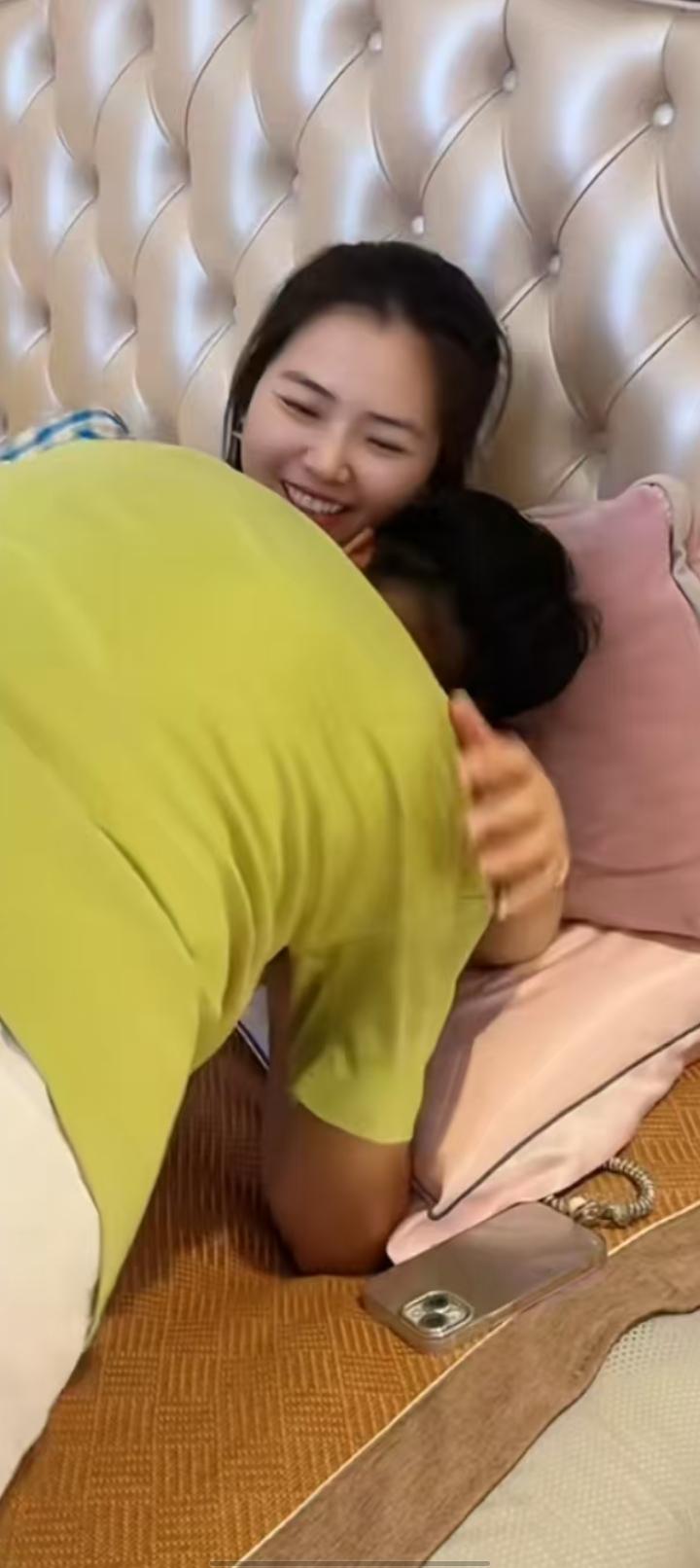 男人在妻子面前，永远都是长不大的乖宝宝