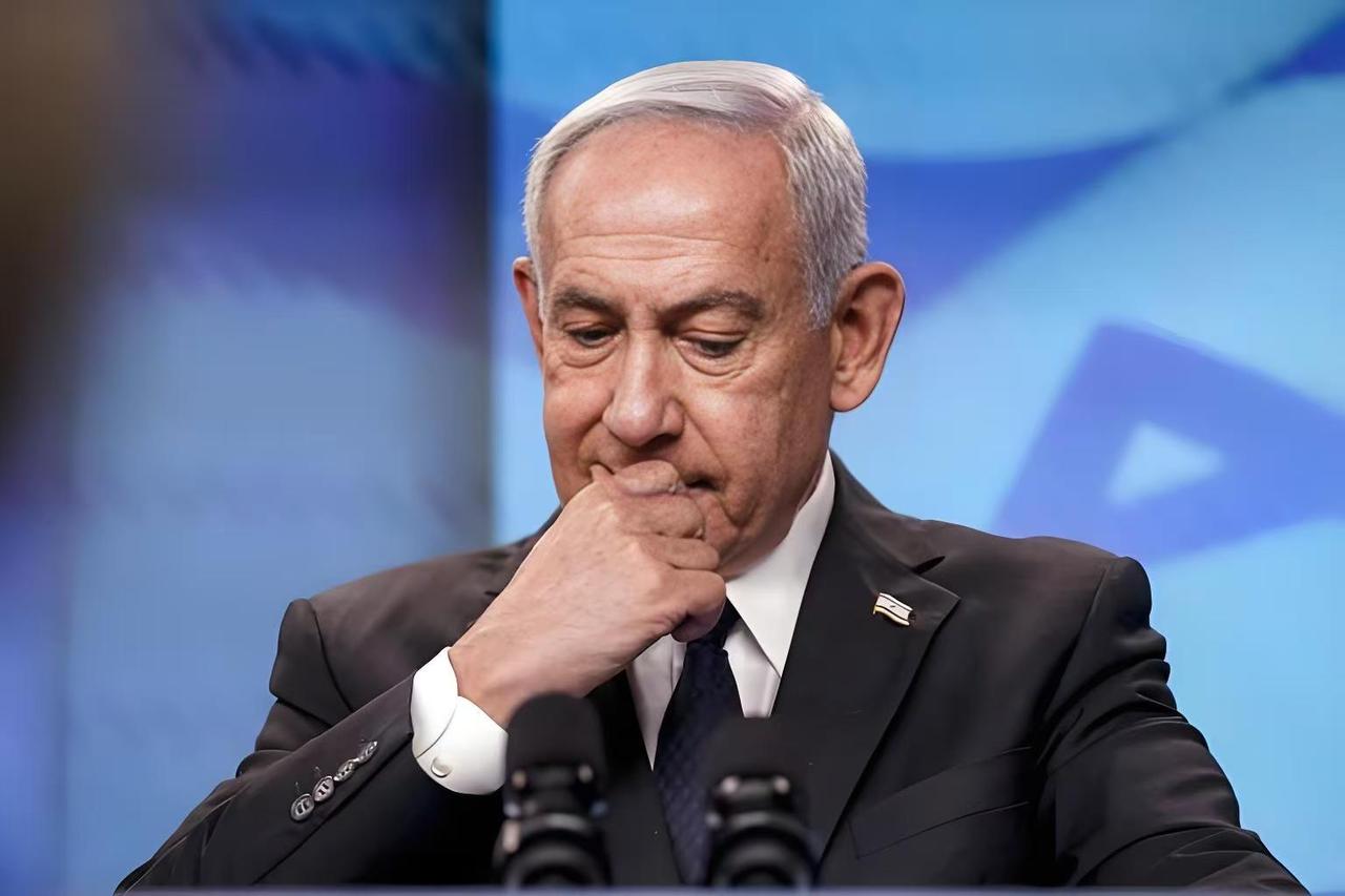 民众怒喊下台，内塔尼亚胡被围攻特拉维夫的夜晚，不是歌声，是愤怒呼喊。4月