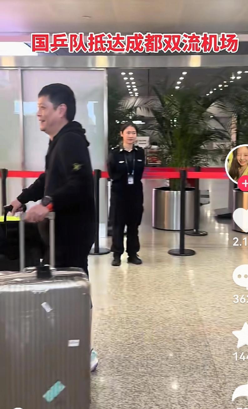 原来运动员有时候也是过着牛马不如的生活。荣光加冕未歇鞍，征途万里无归岸。澳门