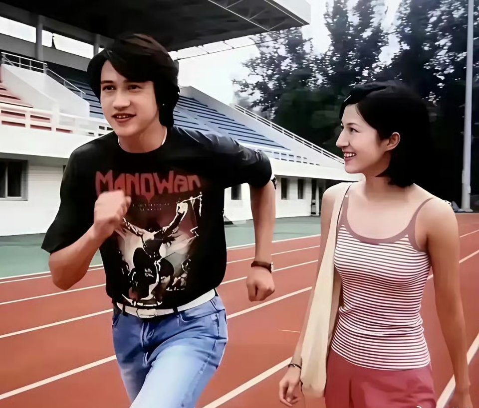 鲍蕾年轻时颜值不输刘亦菲，终于理解了陆毅为什么对她一见钟情了