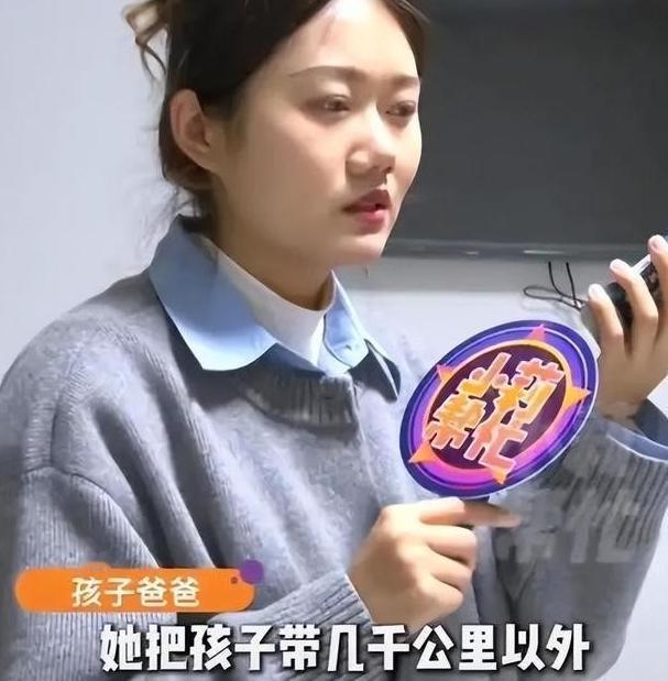 河南郑州，40岁女子得了肝癌住院，11岁女儿端屎端尿，买饭喂药照顾她，女子想找前