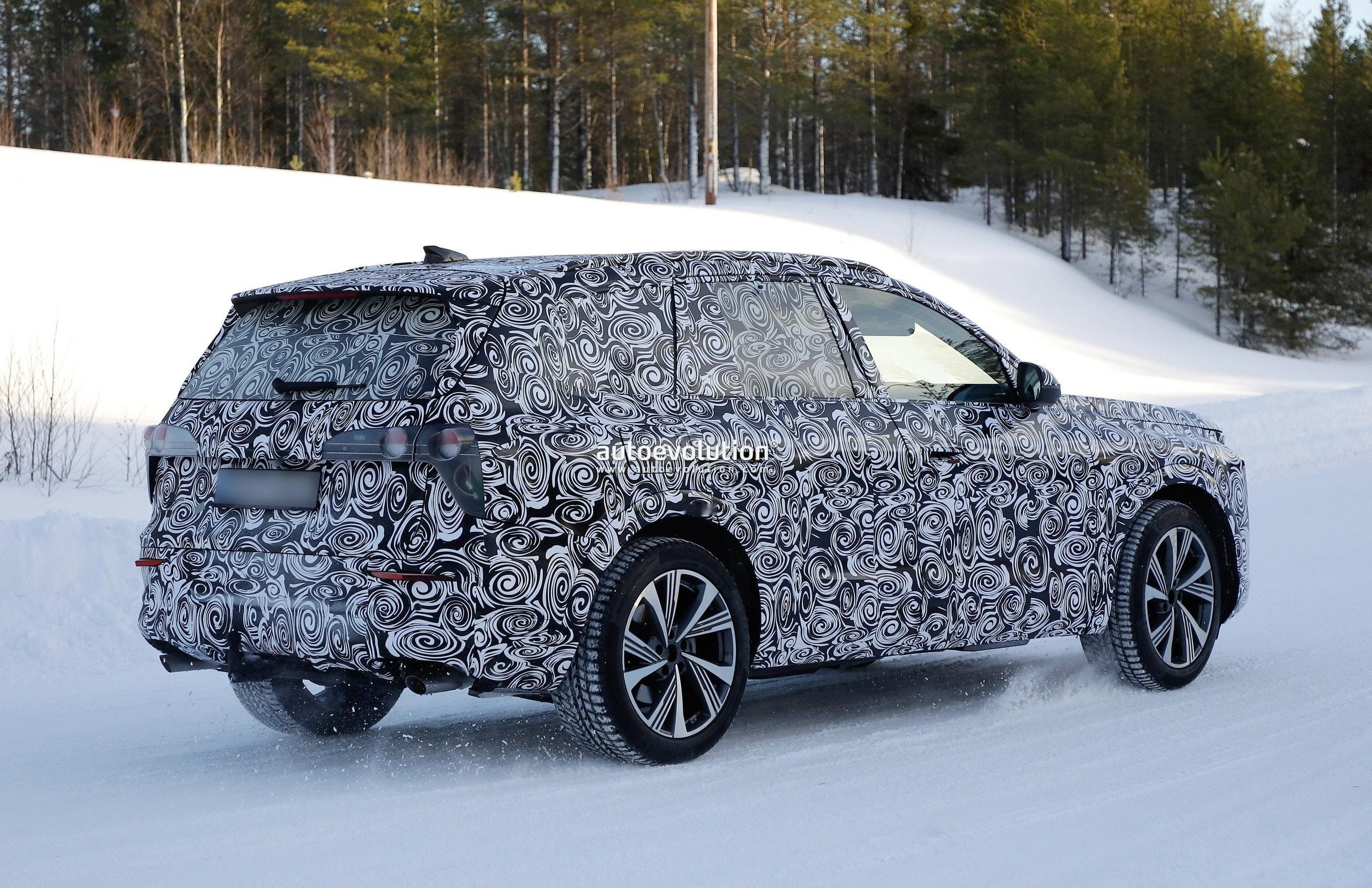 奥迪全新旗舰SUVQ9确定今年晚些时候正式发布。作为品牌顶级豪华SUV，它将填