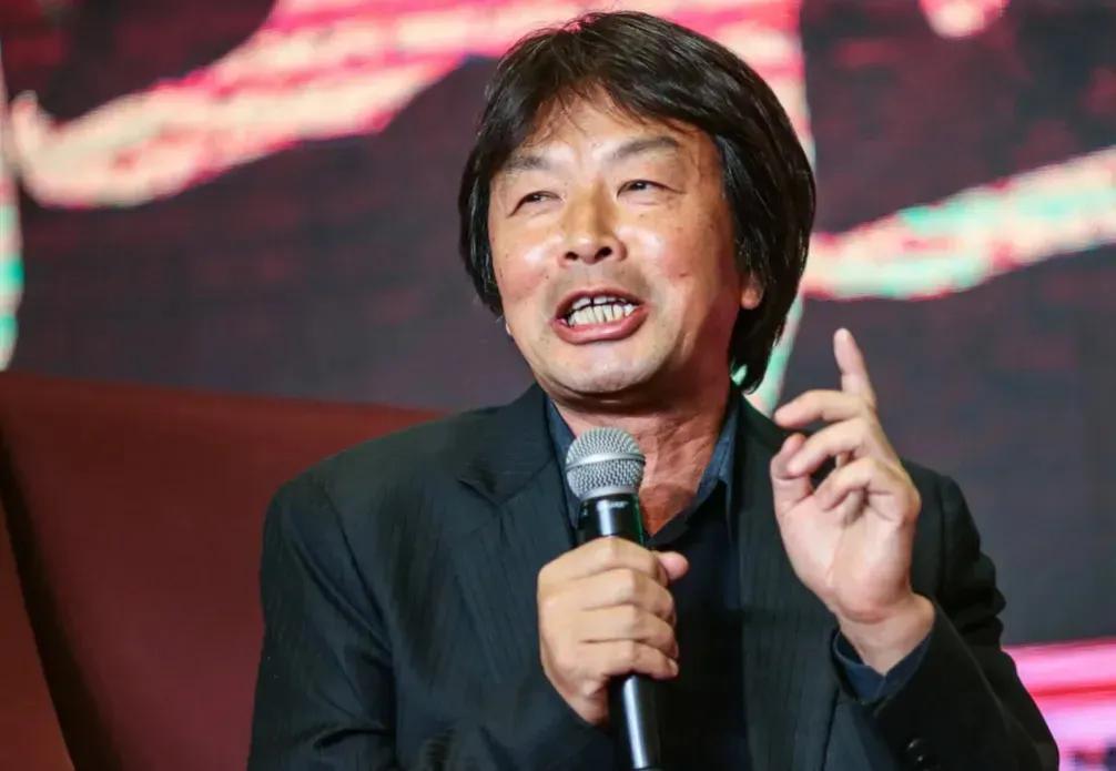 刘震云：“见的人多了就懂：独来独往的，基本是好人；左右逢源的，多半是小人。”