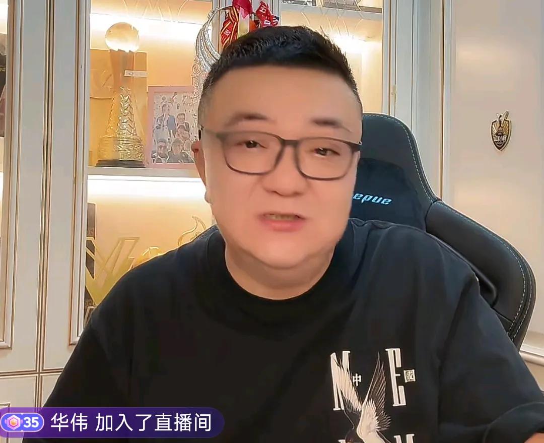 董路在直播间爆了一个料。2001年十强赛期间，米卢曾经向他咨询了一个问题，那就