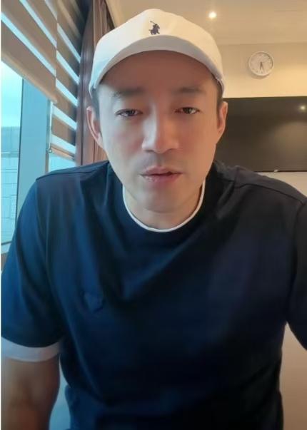 汪小菲，还是听劝的！2月28日下午，汪小菲开了场直播，刚迎来三胎，还没顾上