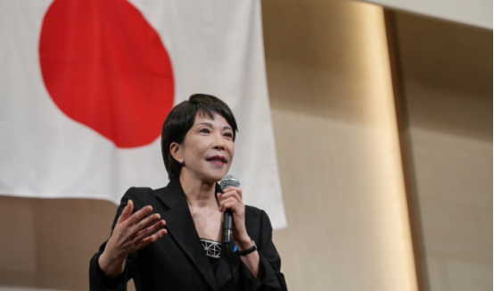 特朗普一句话，日本彻底没戏了？别傻了，这哪是祝贺，分明是套上了新枷锁！特
