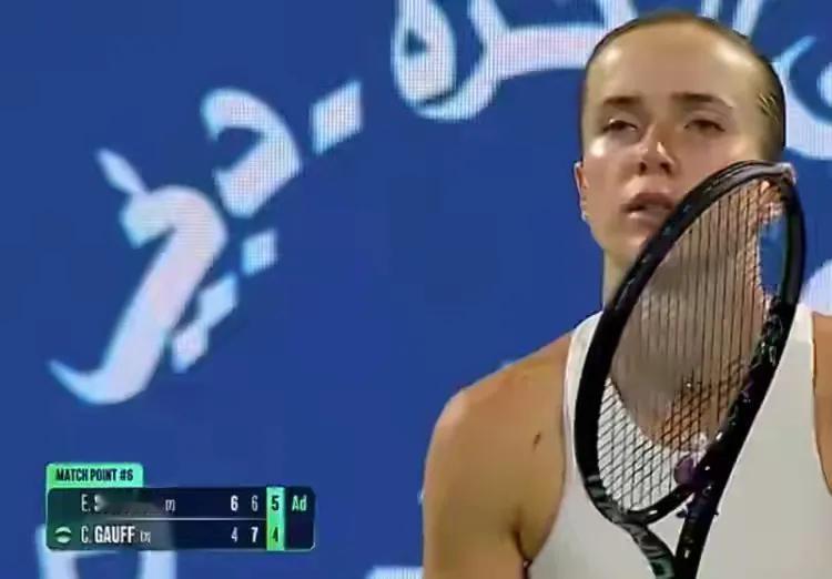 刚刚结束的WTA1000迪拜女单这场半决赛第二场比赛，7号种子、乌克兰斯维托丽娜