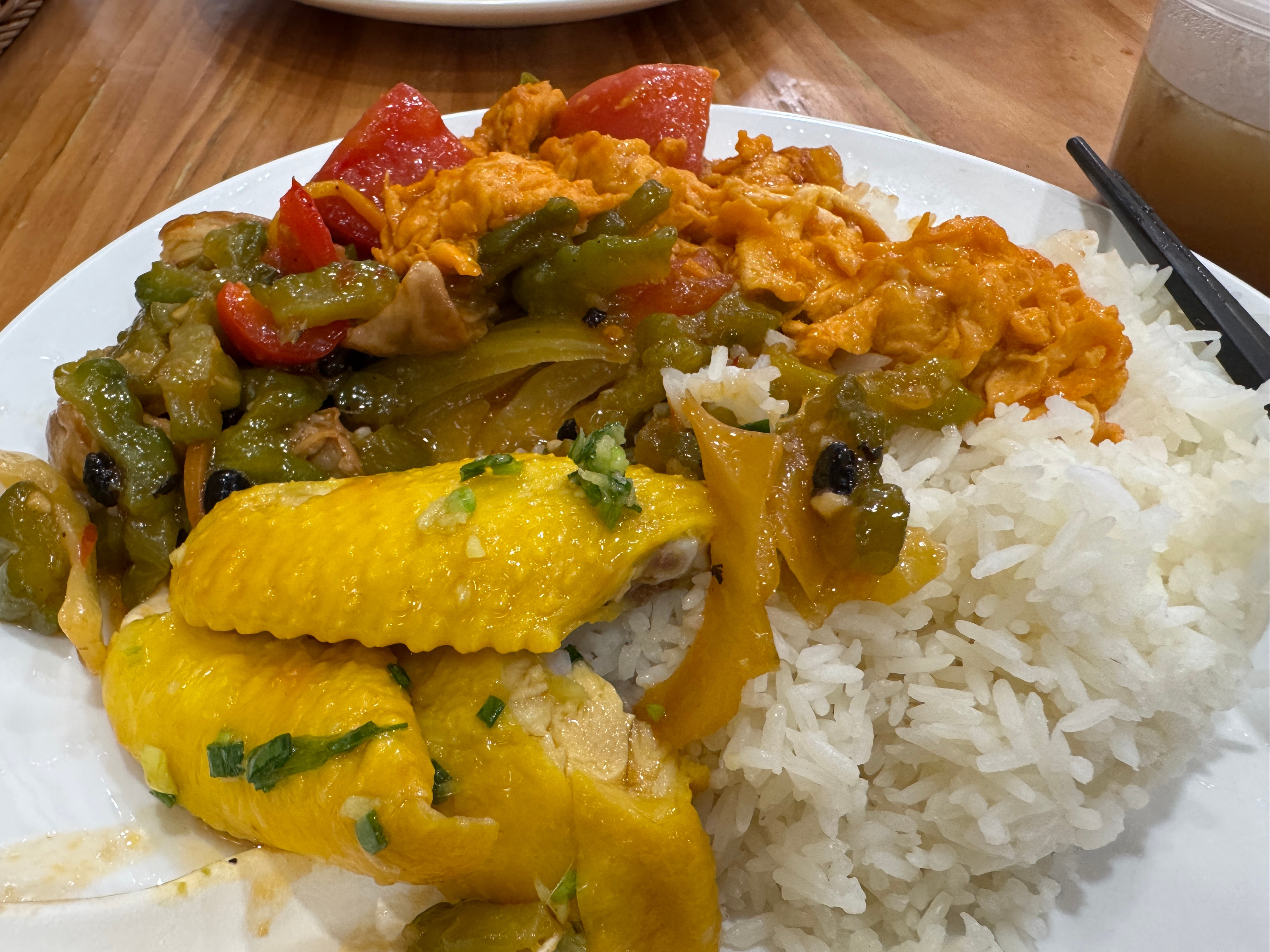 我吃上了香港的盒饭别说，还挺好吃的！！！香港·上水中心購物商場