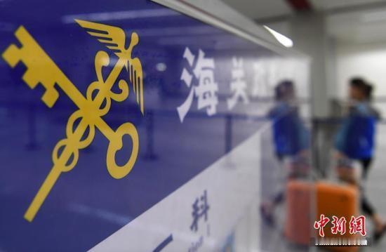 有人觉得入了外籍但没注销户口，法律上还算中国人。错。9月15日，出入境全新管理规