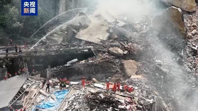 基层防线尽显担当，不装了！2026年7月17日13点38分，北京央视新闻通报彭