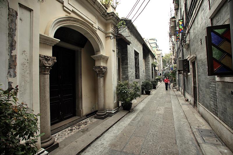 从西关到珠江，我的广州生活，满是岁月故事初到广州，我先跌进了西关的旧时光里。