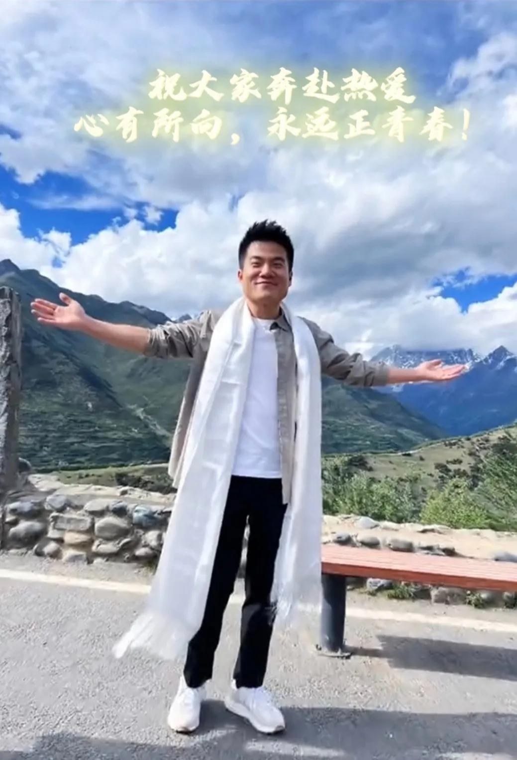 董宇辉说：“可当你理解所有人的时候，注定你是无法被理解的，因为你太会共情了