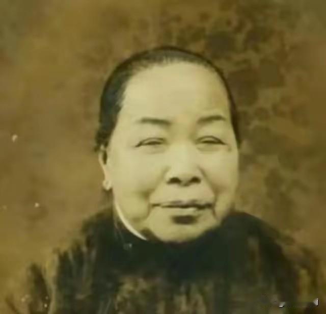 1963年，已经94岁的蒋妙月，向中央提出，说想去台湾，去见一见蒋介石，毛主席指