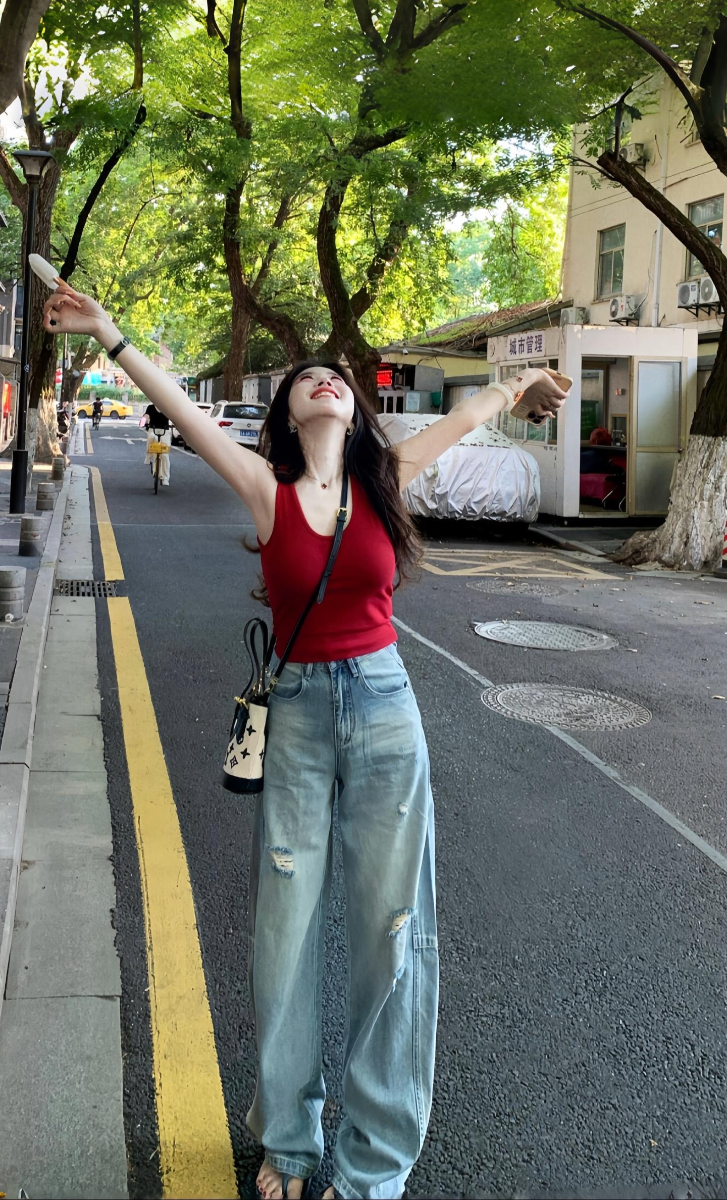夏天穿搭  时髦精的ootd 出游穿搭 夏日度假穿什么 甜辣妹