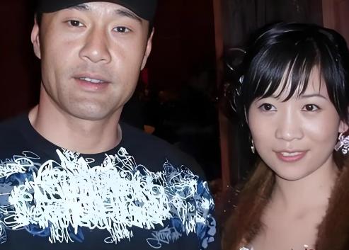 于荣光怎么也想不通，结婚35年来他零绯闻，钱他赚、饭他做，十分宠爱妻子，但在他6