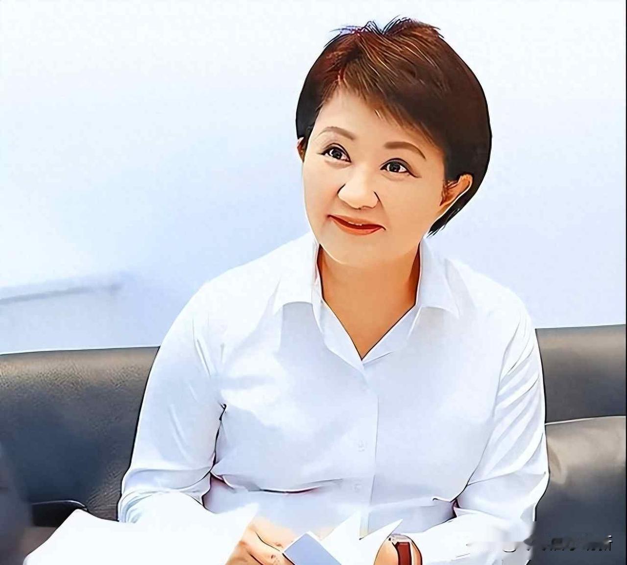 台中市长不站队，搬家具火出圈，她到底在打什么算盘？卢秀燕没去国民党的主席辩论