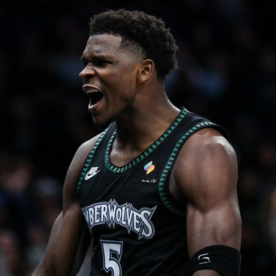 太炸裂了！这赛季至今的爱德华兹……——场均出战34.9分钟——轰下28.9分5篮