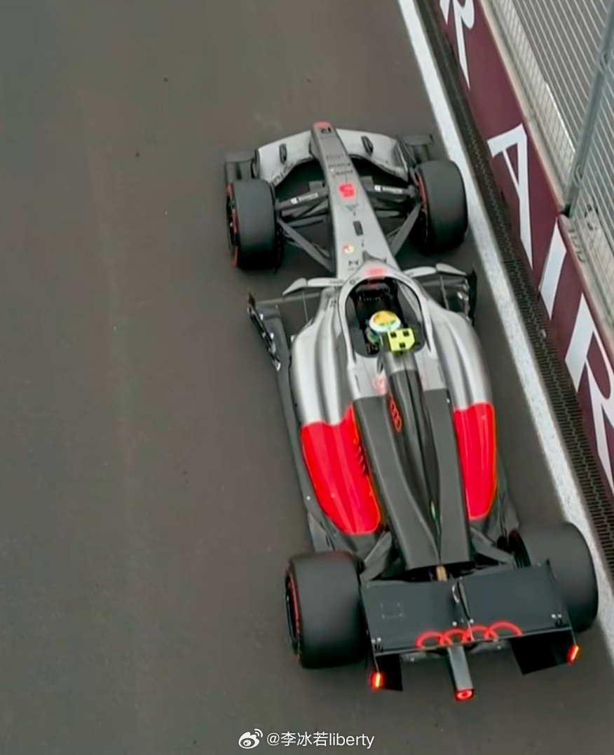 看完排位赛Q2今年梅奔的动力单元是强的今年法拉利的动力单元极具竞争力今年中游集团