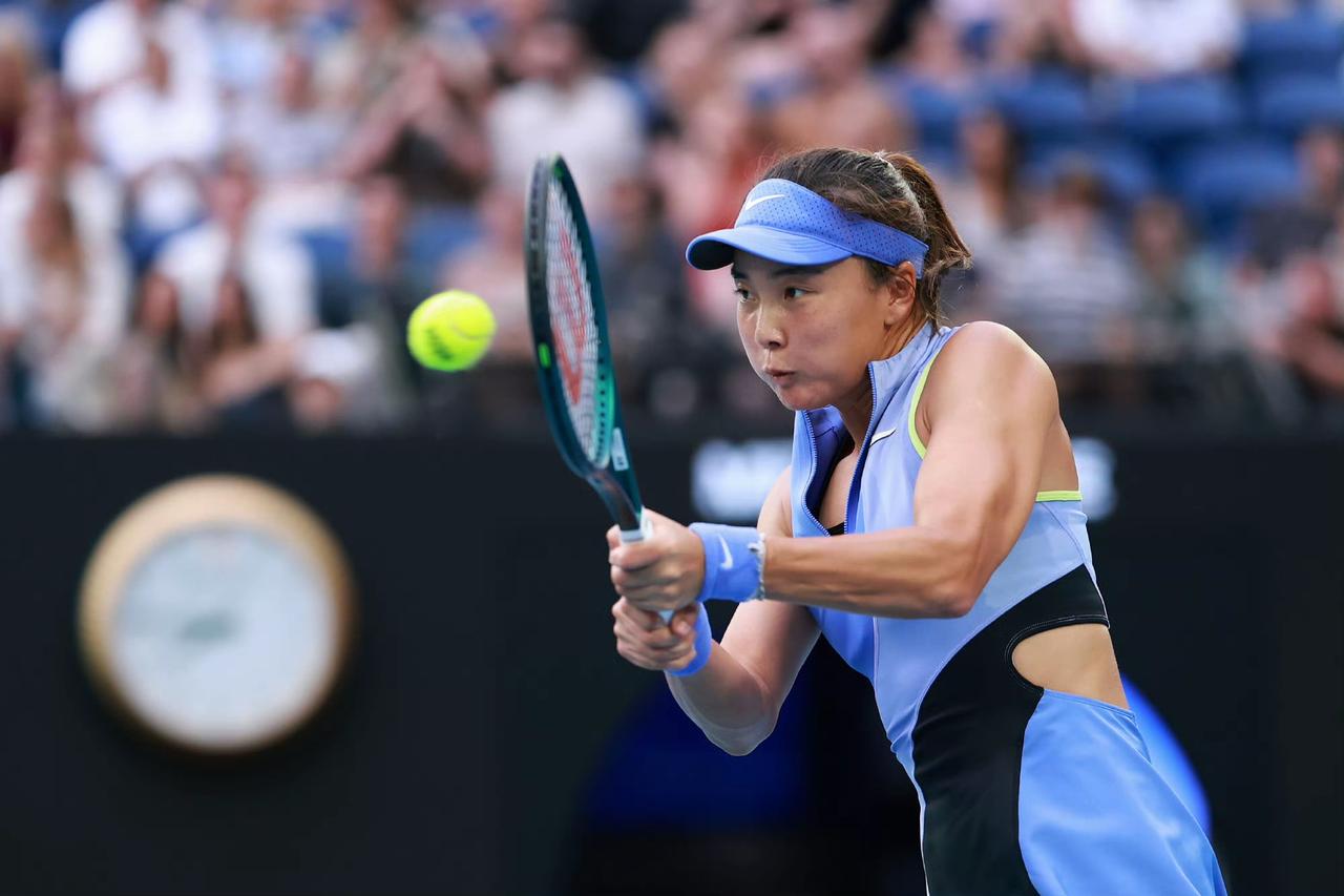 2026澳网女单首轮焦点战，袁悦大战世界第二斯瓦泰克。实力相差太大，心态坦然点…