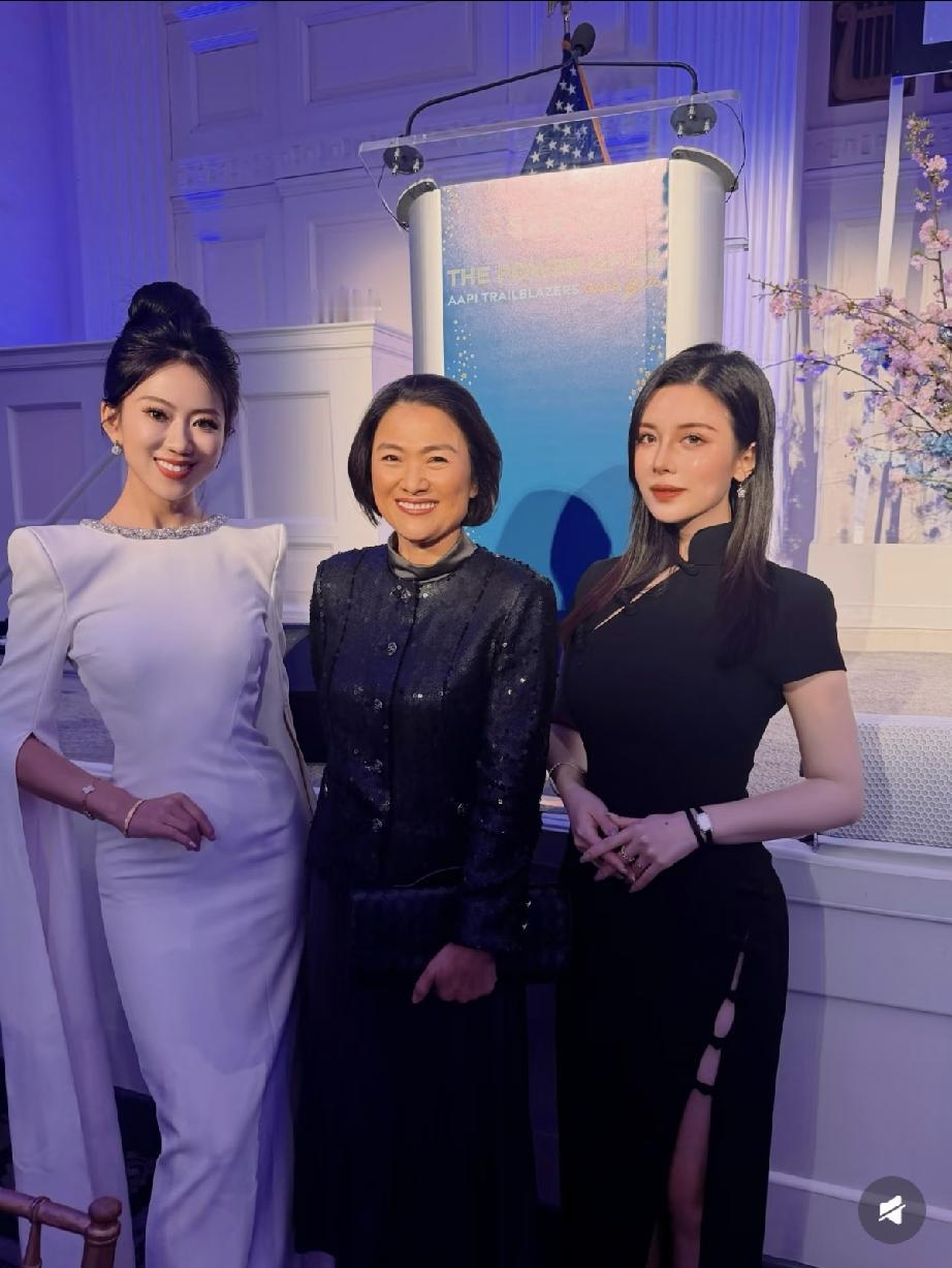 潘石屹夫妇罕见露面，现身美国纽约曼哈顿参加慈善晚宴，张欣妆容精致气质挺好的，潘石
